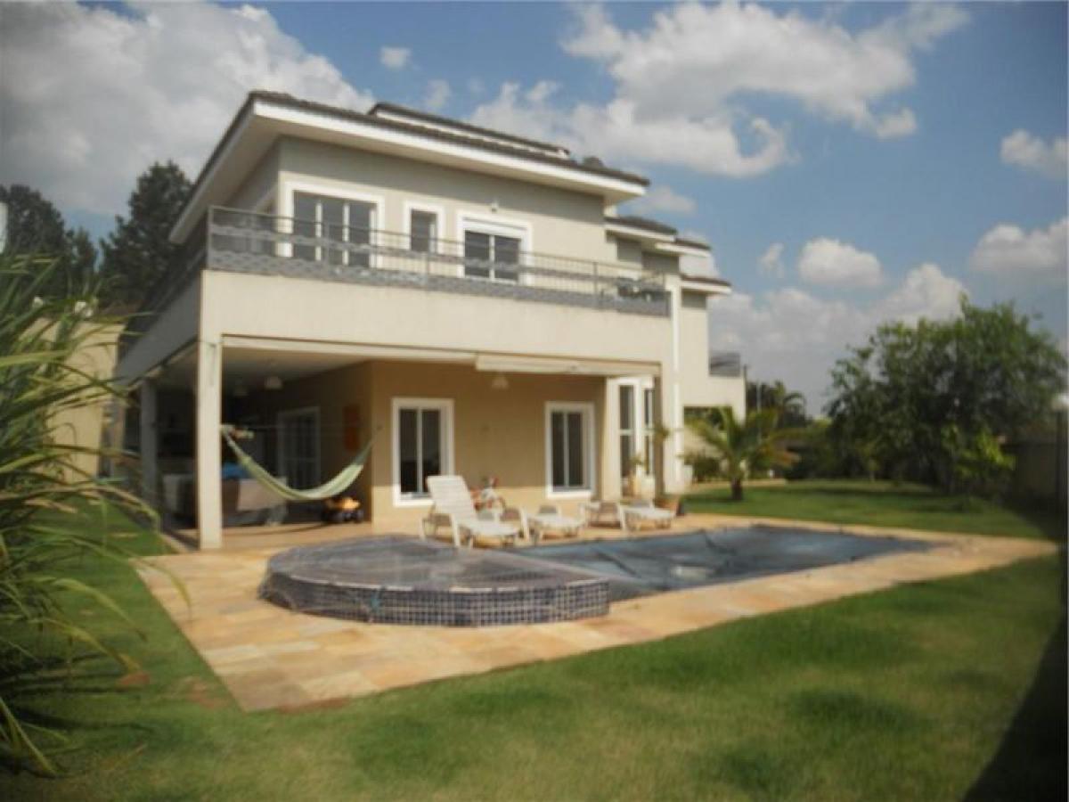 Casa de 4 dormitorios en Sao Paulo, Brazil No. 589285