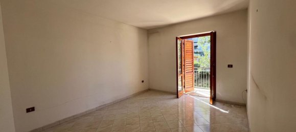 2 rooms Apartment in Calvanico, Italy No. 292549 9
