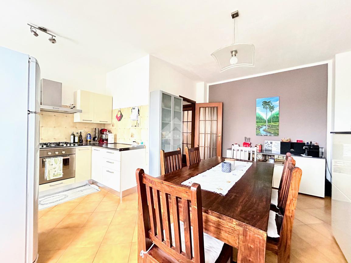 3 rooms Apartment in La Loggia, Italy No. 134344