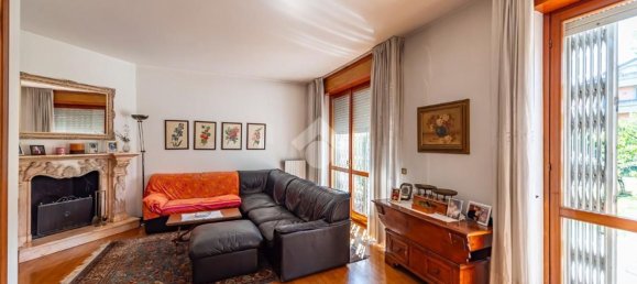 5 rooms House in Arese, Italy No. 267984 5