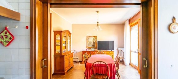 5 rooms House in Arese, Italy No. 267984 7