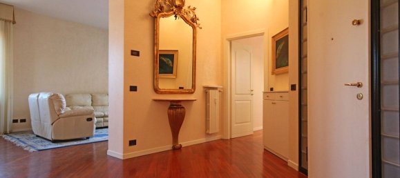Apartamento T2 em Parma, Italy N.º 287983 3