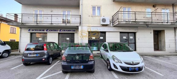 145m² Commercial property in Forino, Italy No. 62422 3