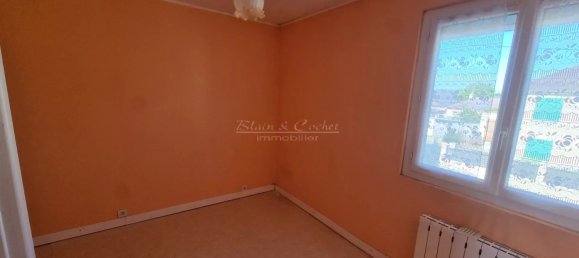 3 bedrooms House in Chalette-sur-Loing, France No. 250870 4