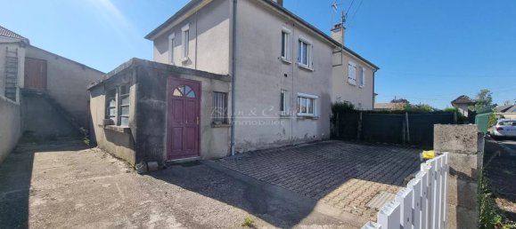 3 bedrooms House in Chalette-sur-Loing, France No. 250870 9
