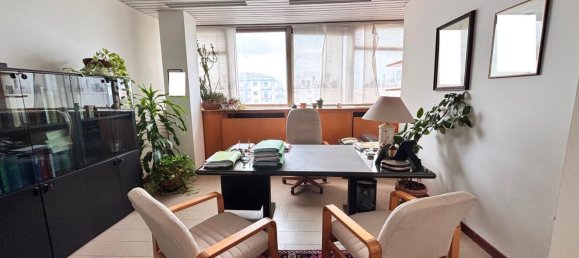 55m² Office in Arezzo, Italy No. 348448 2