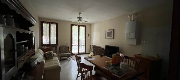 2 bedrooms Villa in Porto Mantovano, Italy No. 345618 2