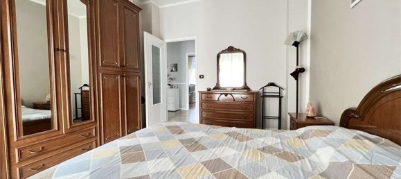 4 bedrooms Apartment in Chieri, Italy No. 326808 7