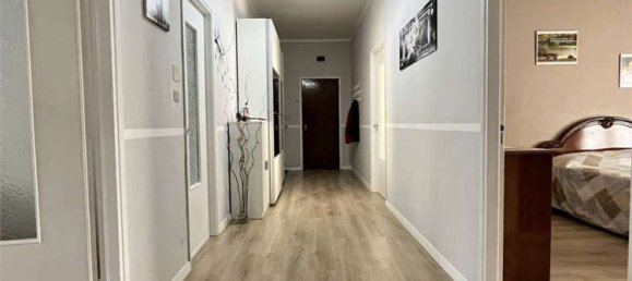 4 bedrooms Apartment in Chieri, Italy No. 326808 3