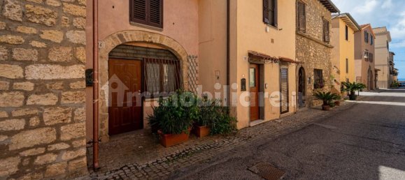 1 bedroom Apartment in Tarquinia, Italy No. 319541 2