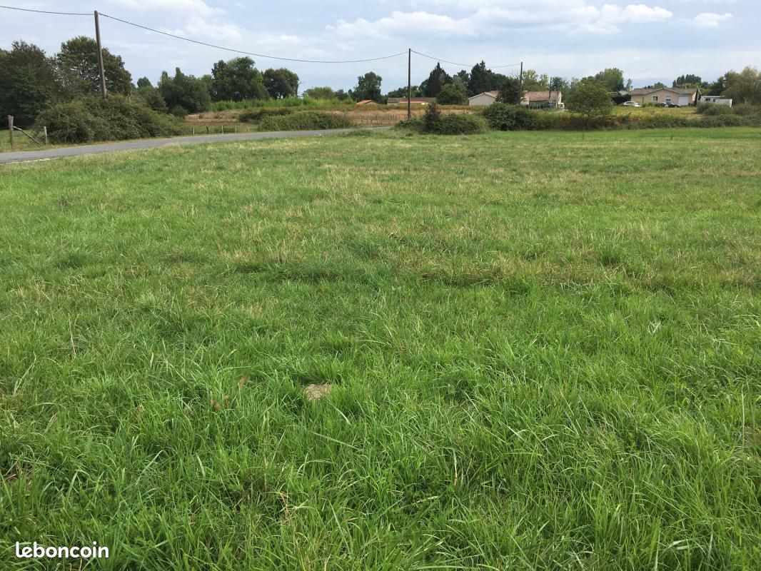 Земельный участок 1005м² в Сент-Андре-де-Кюбзак, Франция № 113140