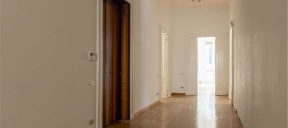 13 rooms Apartment in Rome, Italy No. 210416 7