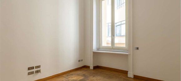 13 rooms Apartment in Rome, Italy No. 210416 17