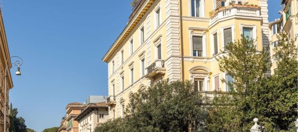 13 rooms Apartment in Rome, Italy No. 210416 2