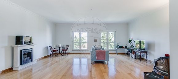 3 bedrooms Apartment in Lisbon, Portugal No. 246417 4