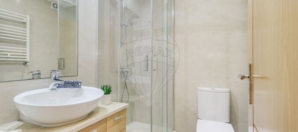 3 bedrooms Apartment in Lisbon, Portugal No. 246417 19