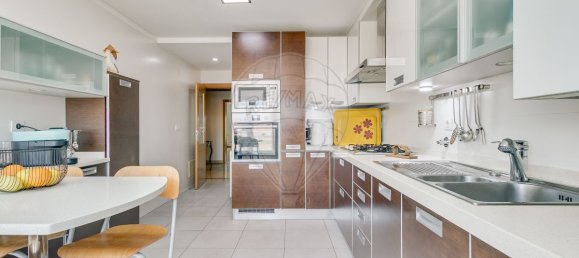 3 bedrooms Apartment in Lisbon, Portugal No. 246417 29