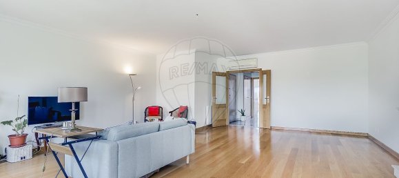 3 bedrooms Apartment in Lisbon, Portugal No. 246417 8