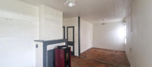 Дом с 1 спальней в Монтиньи-сюр-Авр, Франция № 67760 2