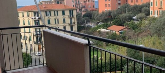 Квартира с 4 комнатами в Леричи, Италия № 104778 2