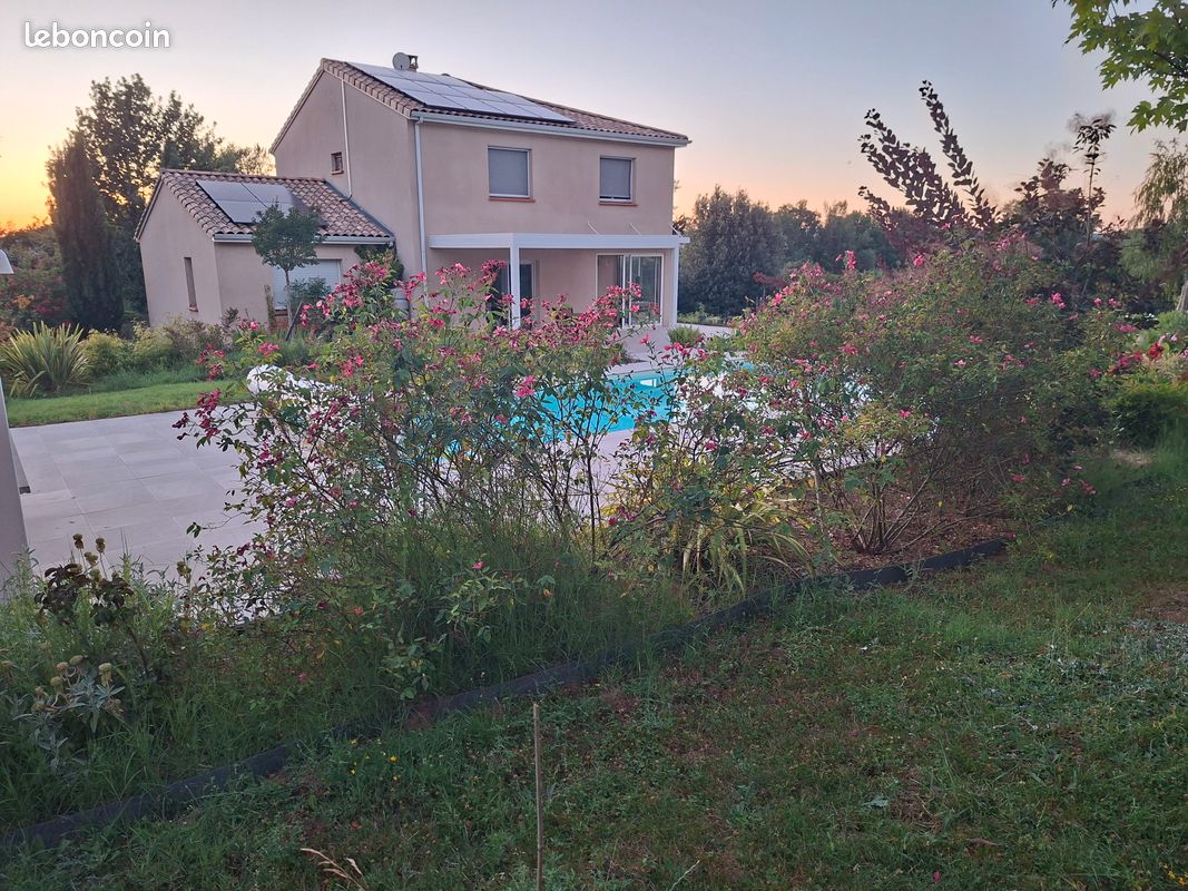 6 rooms House in Haute-Garonne, France No. 290693