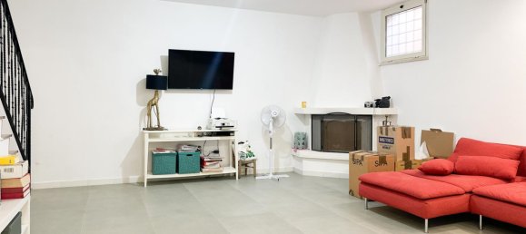 2 bedrooms Villa in Pomezia, Italy No. 374486 45