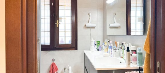 2 bedrooms Villa in Pomezia, Italy No. 374486 22