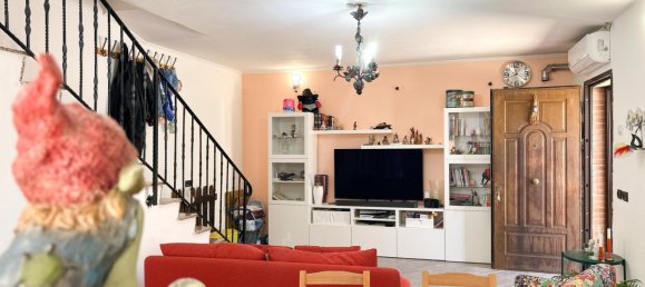 2 bedrooms Villa in Pomezia, Italy No. 374486 8