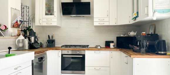 2 bedrooms Villa in Pomezia, Italy No. 374486 9