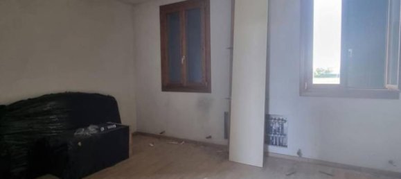 4 bedrooms House in Chioggia, Italy No. 250931 4