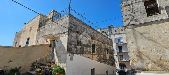Квартира с 5 комнатами в Матера, Италия № 161443 34
