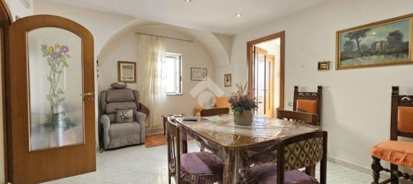 Квартира с 5 комнатами в Матера, Италия № 161443 2