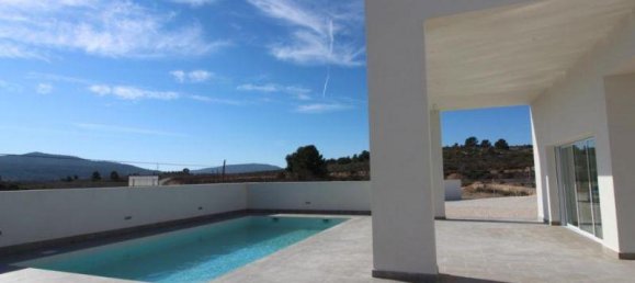 Villa de 3 dormitorios en Pinoso, Spain No. 7185 6