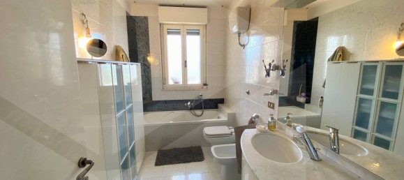 4-Zimmer Gewerbliche Immobilie in Modugno, Italy, Nr. 22080 23