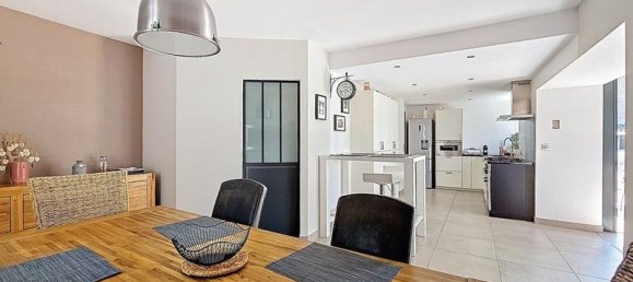 3 bedrooms Office in Thouars, France No. 301445 4