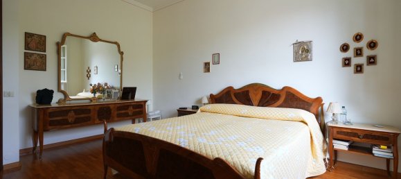 10 bedrooms House in Lugo, Italy No. 334289 12