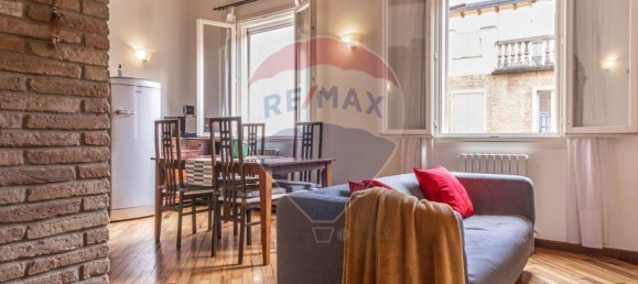 2 bedrooms Apartment in Modena, Italy No. 270465 2