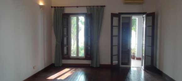 Villa de 5 dormitorios en Tay Ho, Vietnam No. 7170 18