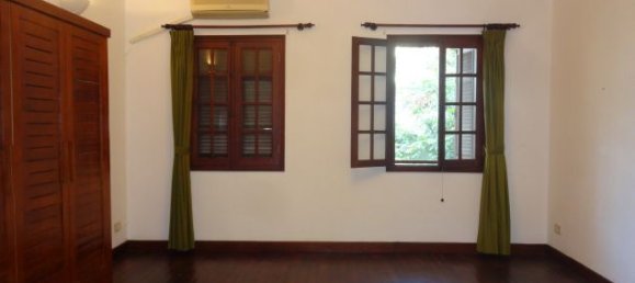 Villa de 5 dormitorios en Tay Ho, Vietnam No. 7170 6