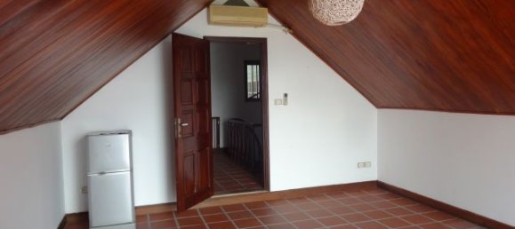 Villa de 5 dormitorios en Tay Ho, Vietnam No. 7170 8