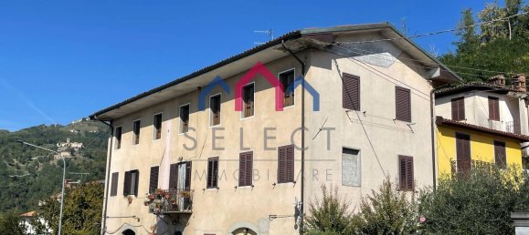 3-salle Appartement à Barga, Italy No. 189404 25