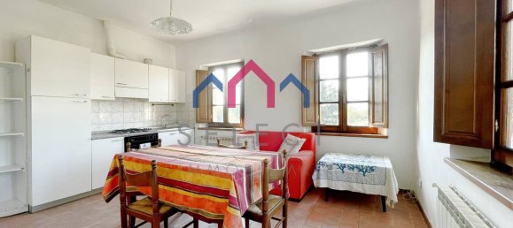 3-salle Appartement à Barga, Italy No. 189404 5