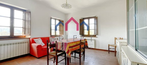 3-salle Appartement à Barga, Italy No. 189404 3