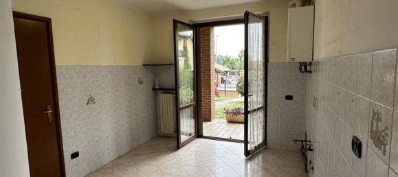 3 rooms Apartment in Robecco sul Naviglio, Italy No. 183070 9