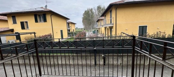 3 rooms Apartment in Robecco sul Naviglio, Italy No. 183070 45