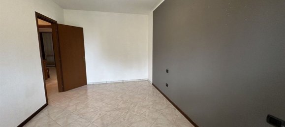 3 rooms Apartment in Robecco sul Naviglio, Italy No. 183070 47