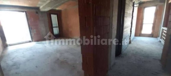 Apartamento T17 em Nizza Monferrato, Italy N.º 308795 8