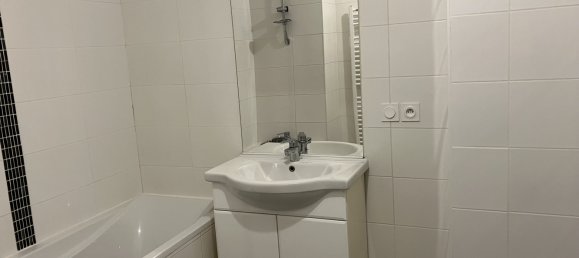 Apartamento de 2 dormitorios en Reims, France No. 227333 4