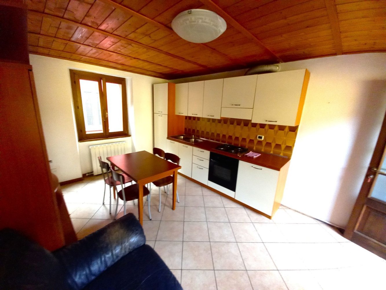 Квартира с 2 спальнями в Тревильо, Италия № 370108