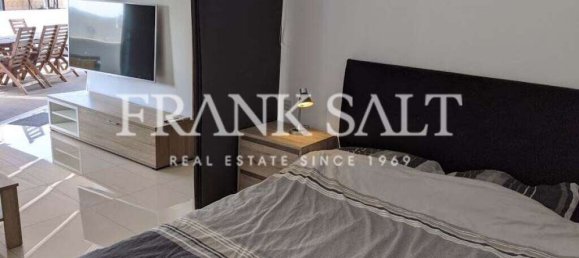 1 غرف نوم بانتهاوس في Gzira, Malta رقم 3946 8